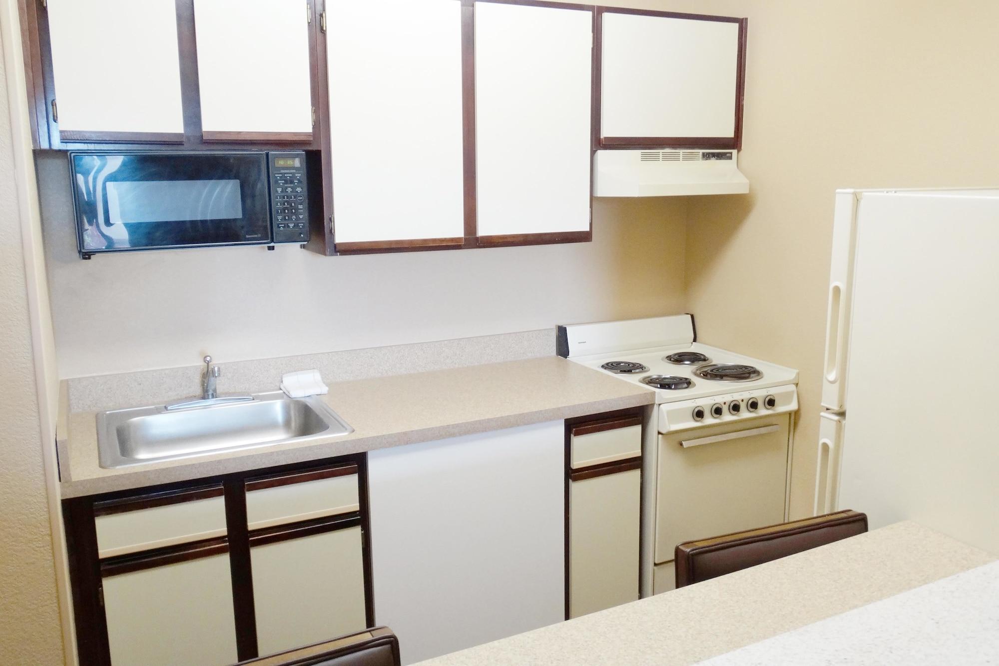Extended Stay America Select Suites - Rockford - State Street Екстер'єр фото