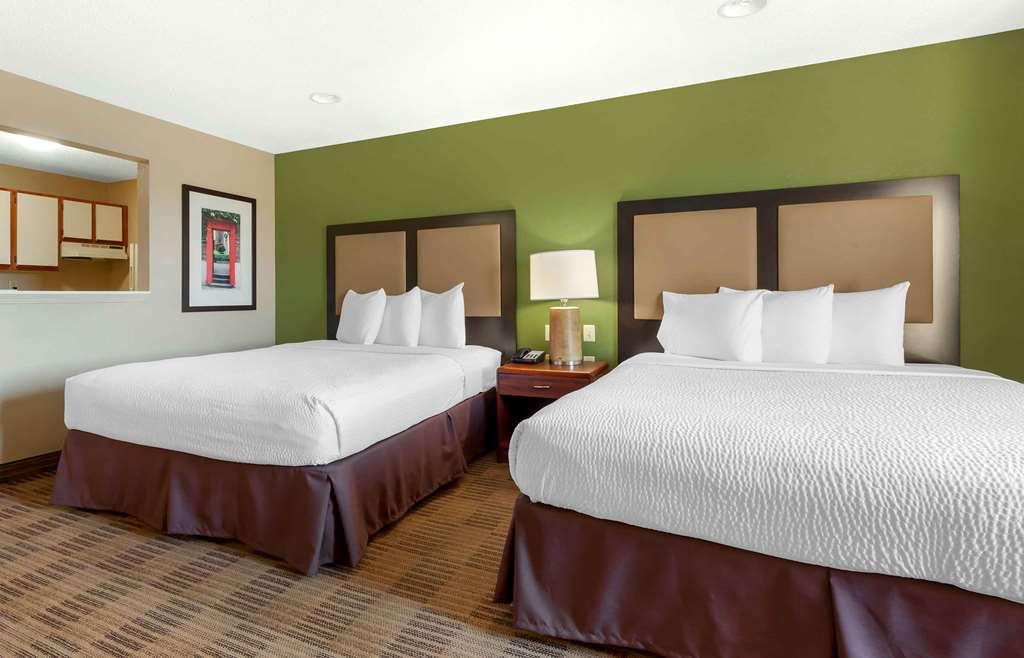 Extended Stay America Select Suites - Rockford - State Street Номер фото