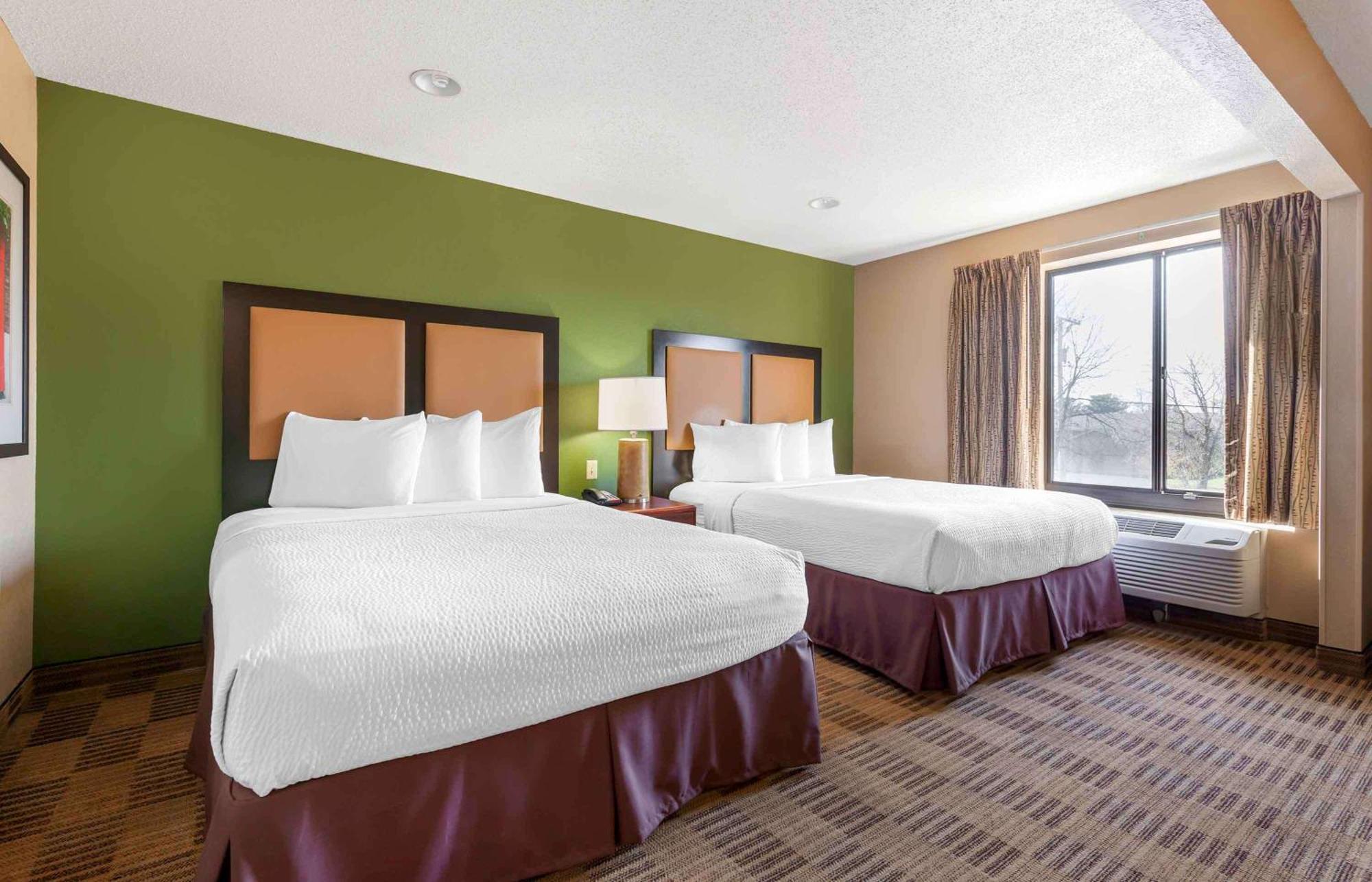 Extended Stay America Select Suites - Rockford - State Street Екстер'єр фото
