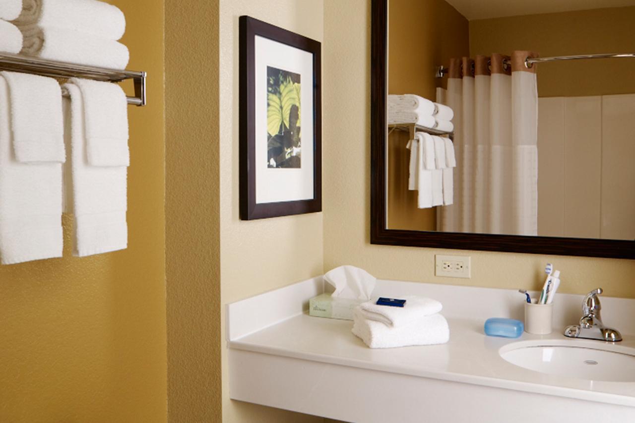 Extended Stay America Select Suites - Rockford - State Street Екстер'єр фото